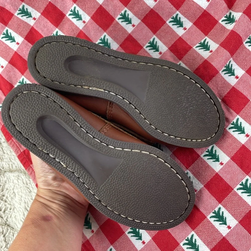 Vintage Eastland Brown Moccasins with Classic Design